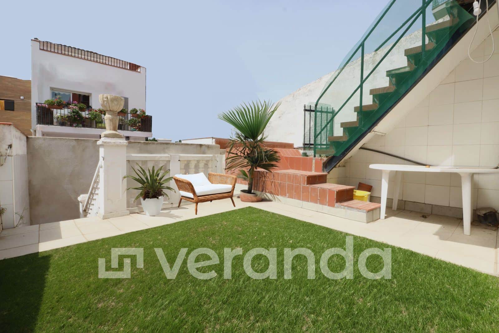 CASA DE 328 M2 CON LOCAL GARAJE DE 130 M2 - Foto 1