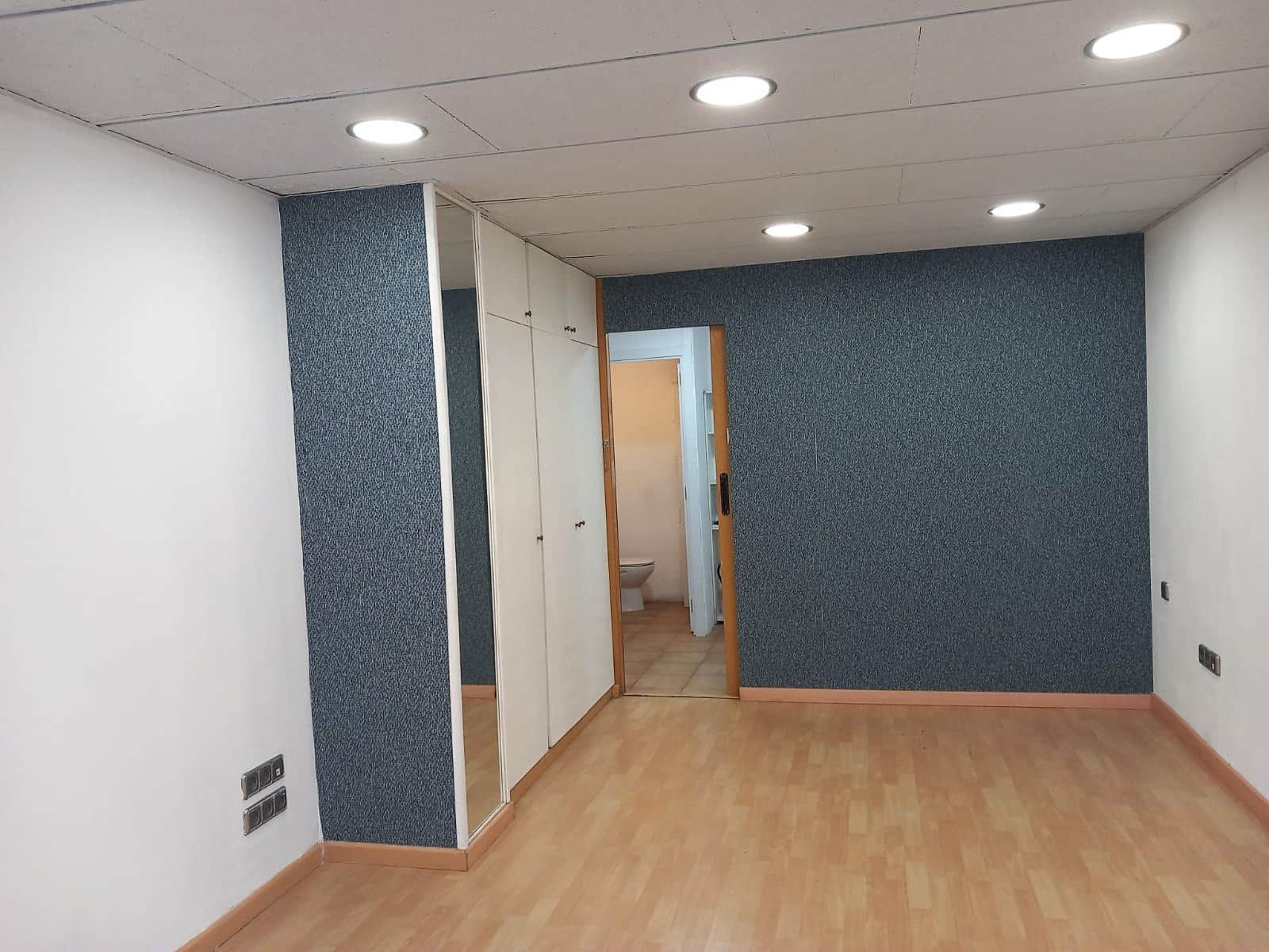 LOCAL CENTRICO CON PROYECTO PARA VIVIENDA - Foto 5