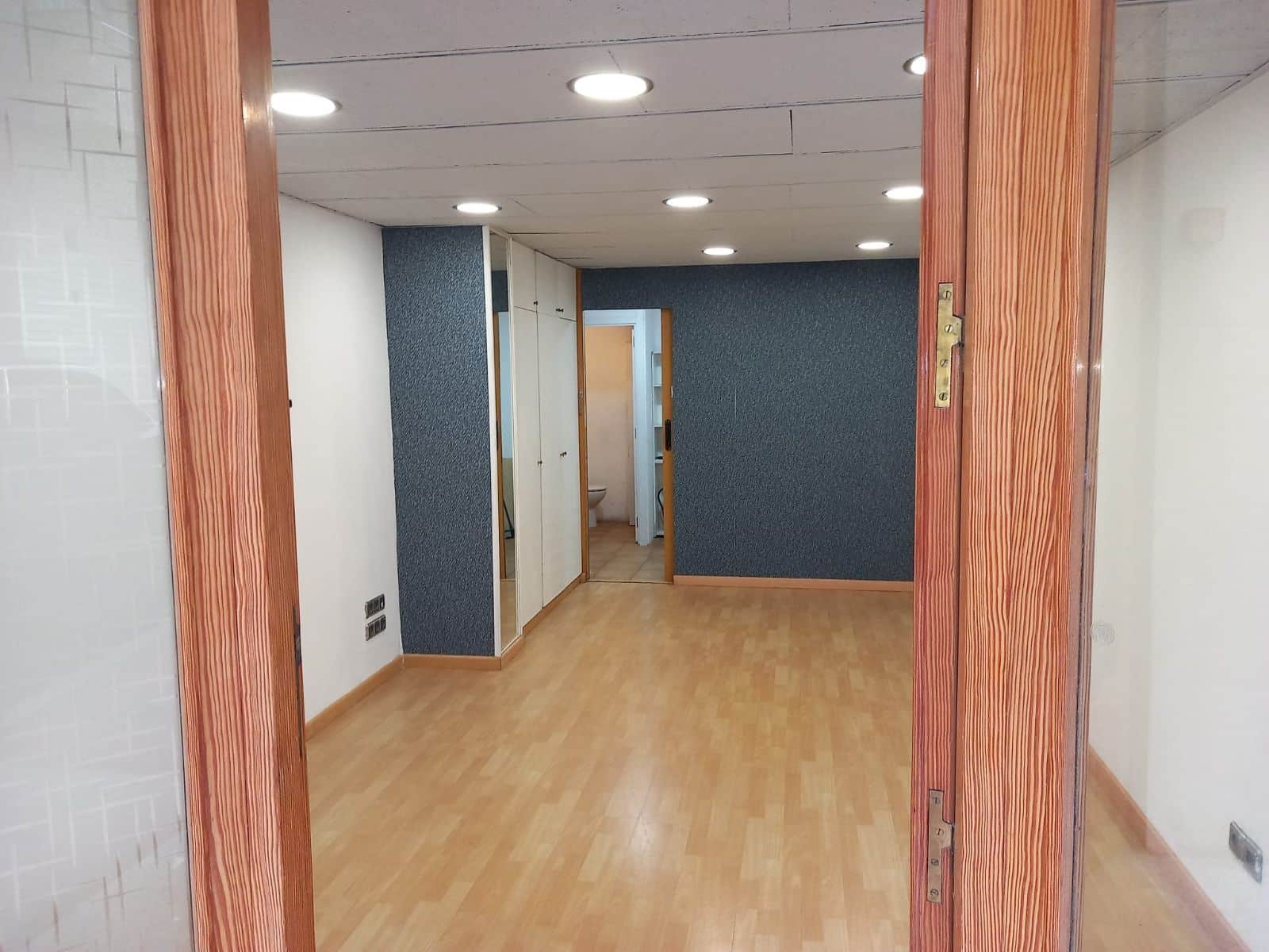 LOCAL CENTRICO CON PROYECTO PARA VIVIENDA - Foto 2