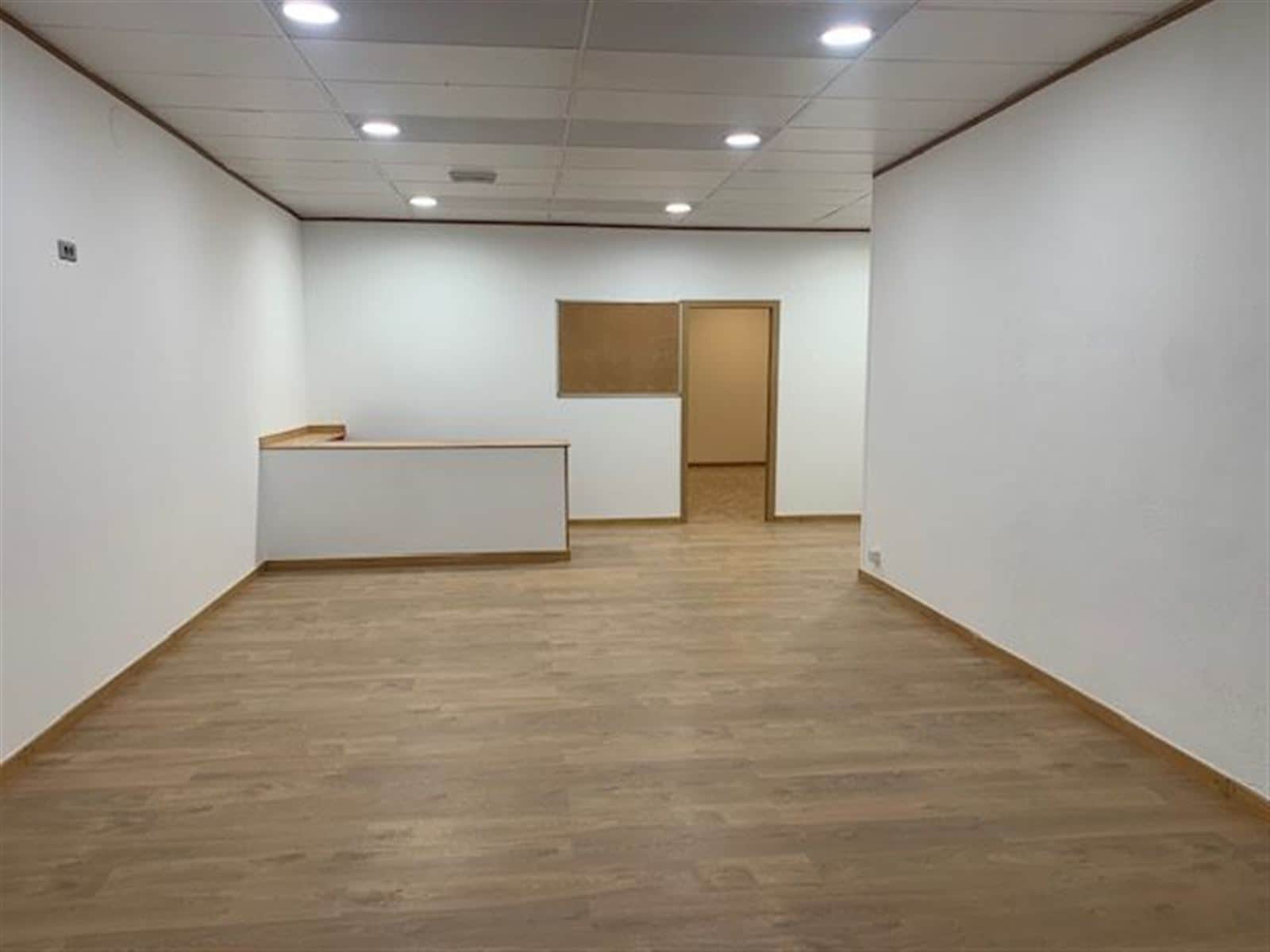 LOCAL EN C PIZARRO ,IMPECABLE - Foto 2