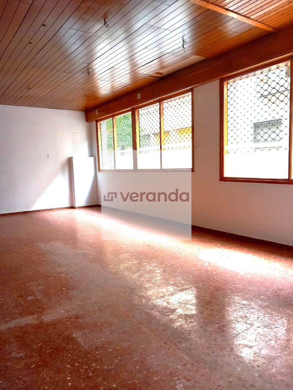 LOCAL DE NEGOCIO 139 M2 - Foto 2