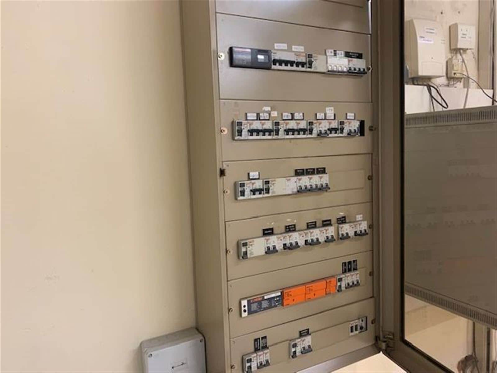 LOCAL COMERCIAL RAMBLA SANT JORDI  78 CENTRO  150M DIAFANO - Foto 4