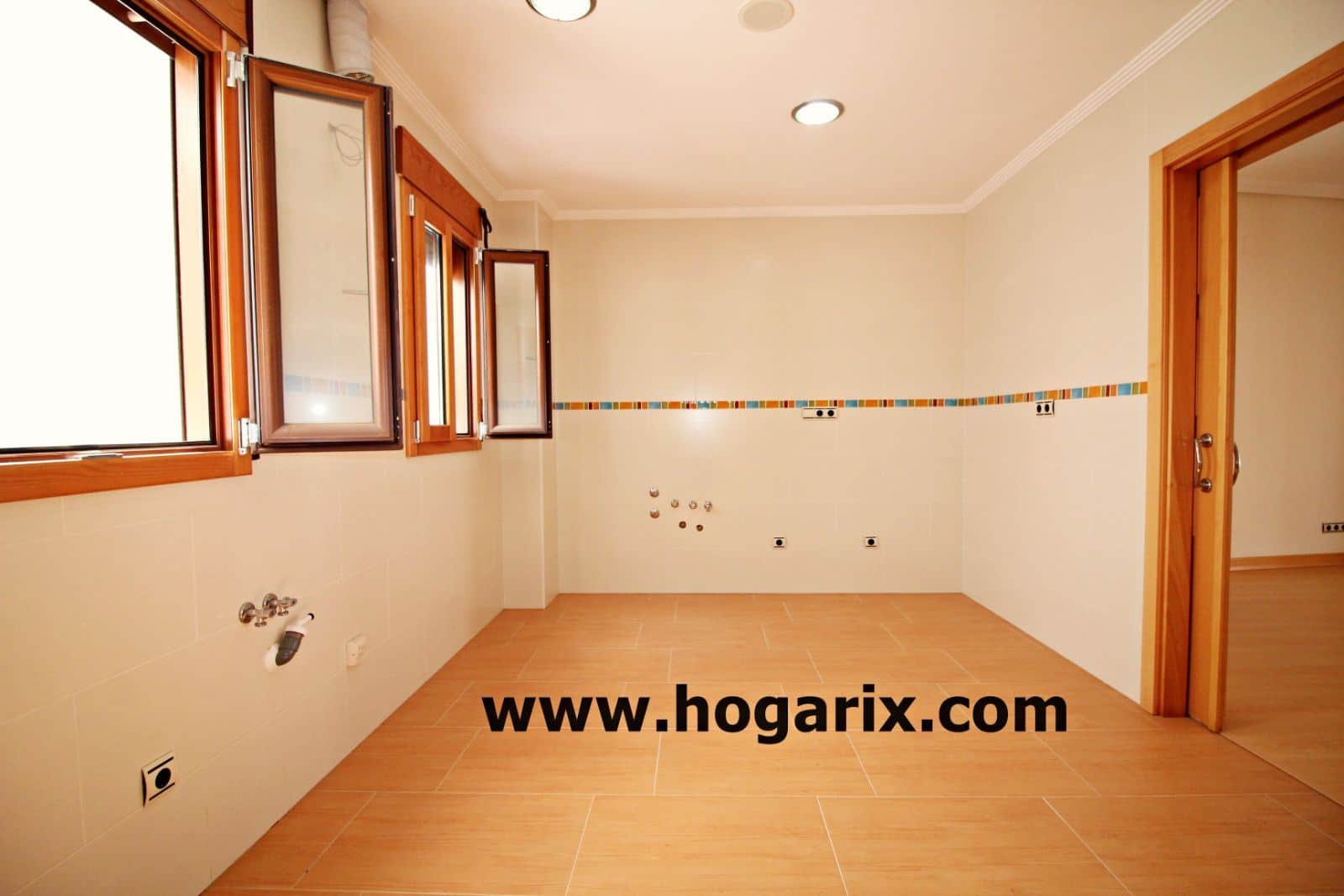 Gran piso en Villanueva de los Castillejos - Foto 4