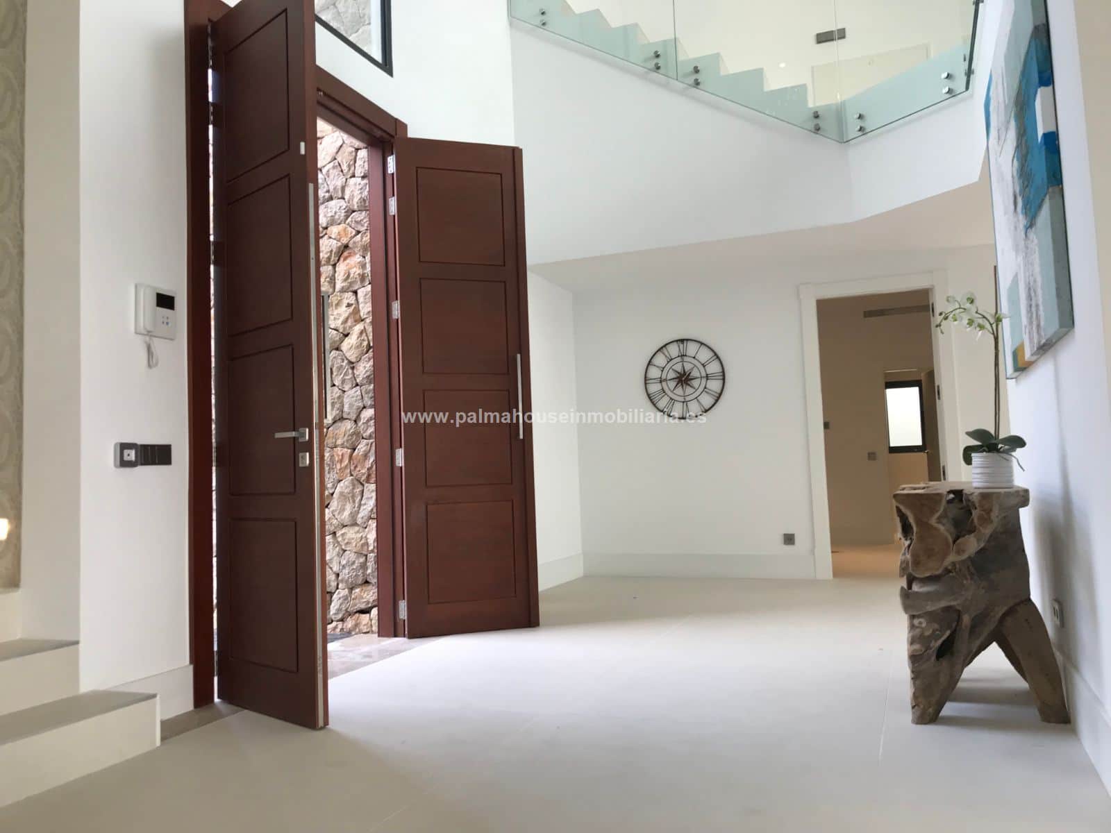 VILLA DE LUJO A ESTRENAR INTEGRAMENTE AMUEBLADA - Foto 3