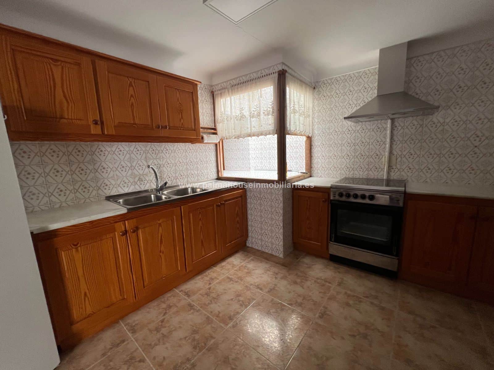 PLANTA BAJA PARA TEMPORADA EN ZONA COSTERA - Foto 1