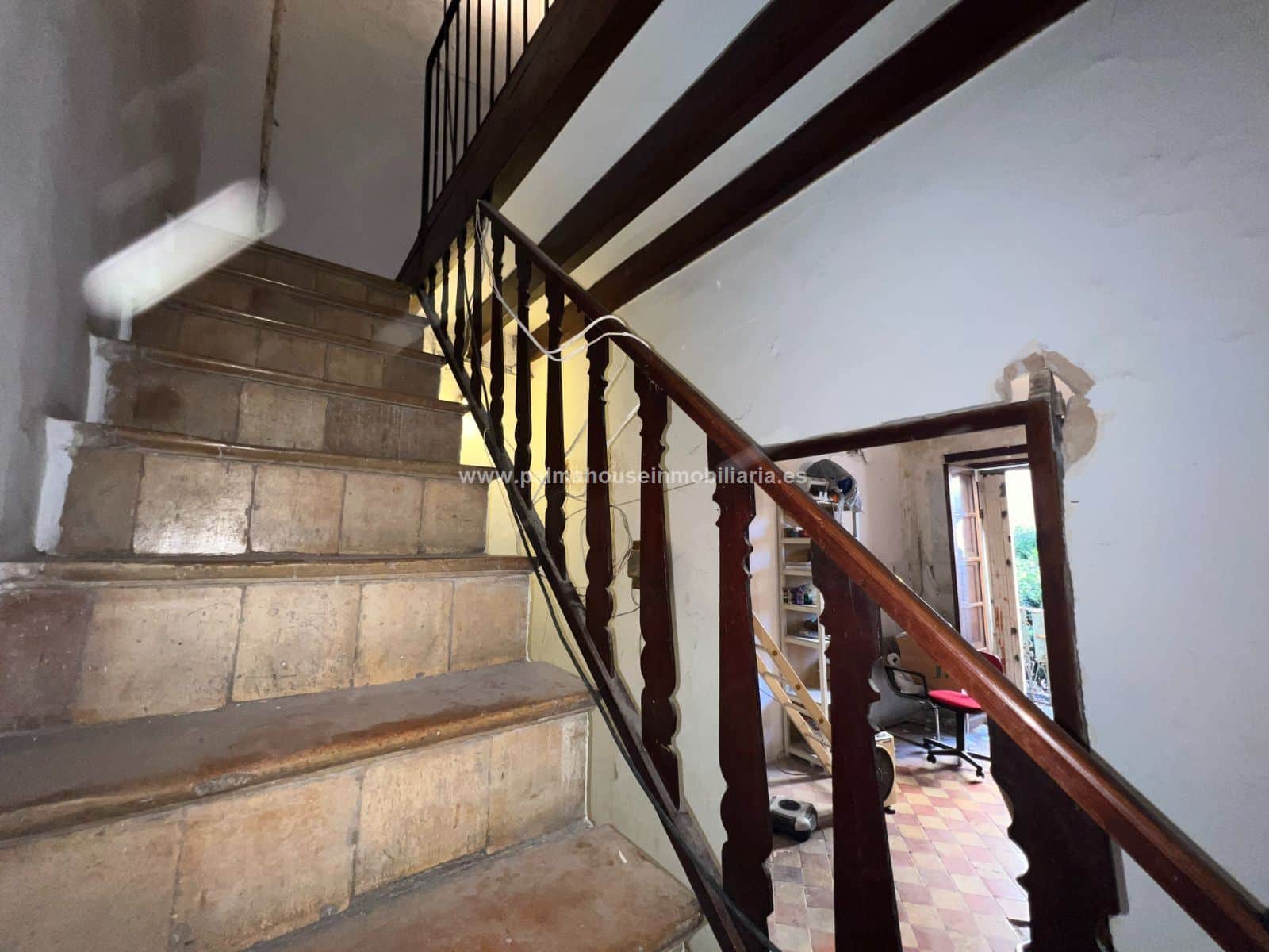 EDIFICIO Y LICENCIA DE TABACOS!! - Foto 4