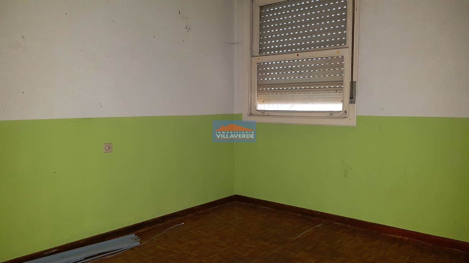 SOLAR CON CASA PARA HACER UN EDIFICIO. AVDA. DE LUGO - Foto 3