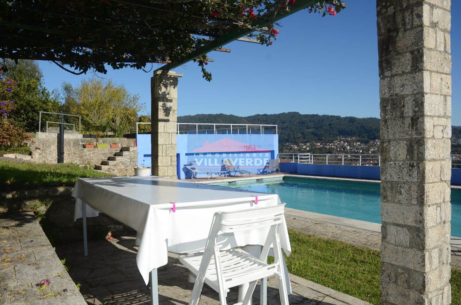 CASA CON PISCINA Y GRAN PARCELA CON PRECIOSAS VISTAS A LA RÍA - Foto 5