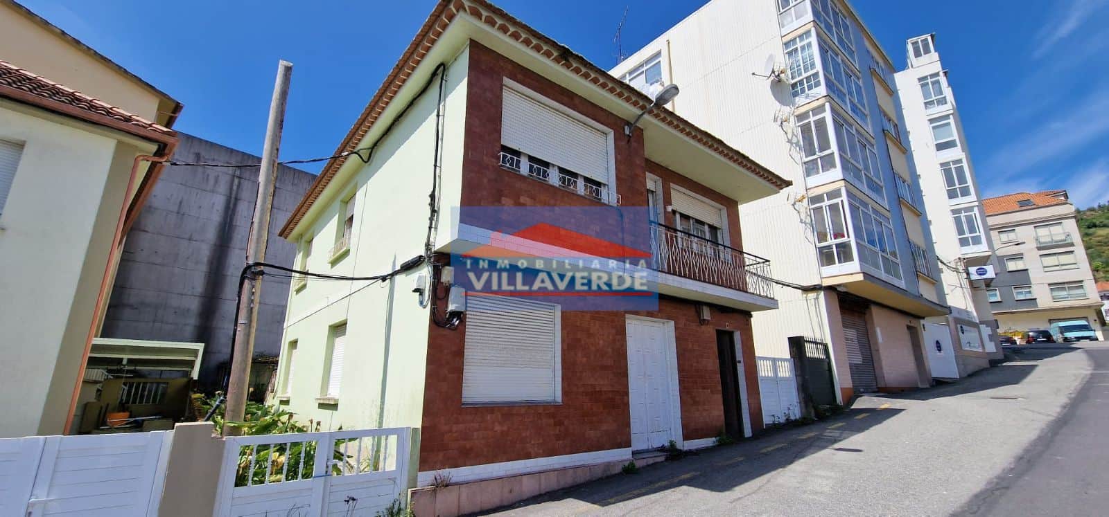 CASA PARA REHABILITAR EN EL CENTRO DE CANGAS - Foto 1