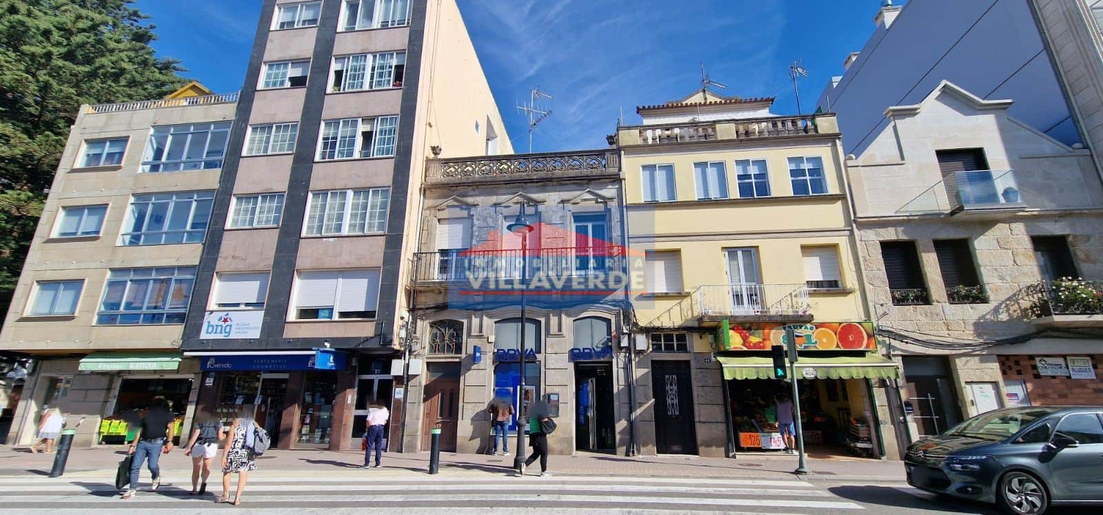 EDIFICIO EN EL CENTRO DE CANGAS, FRENTE AL CONCELLO - Foto 2