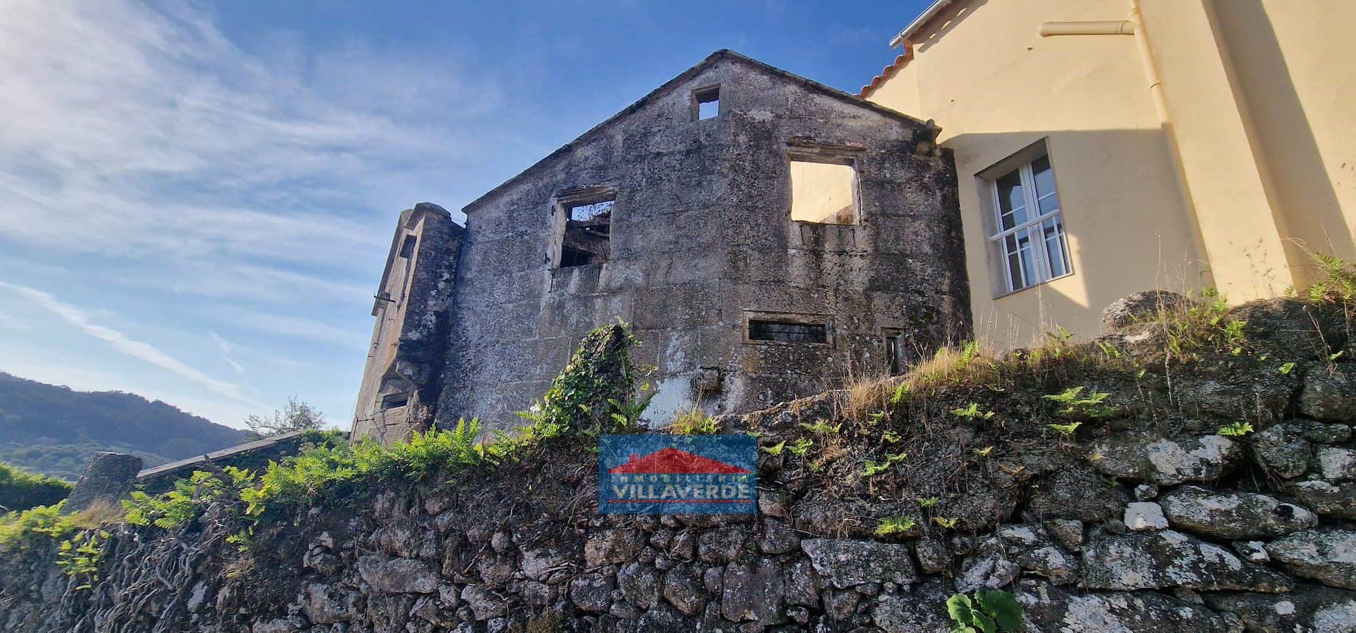 CASA DE PIEDRA PARA RESTAURAR CON GRAN TERRENO - Foto 1