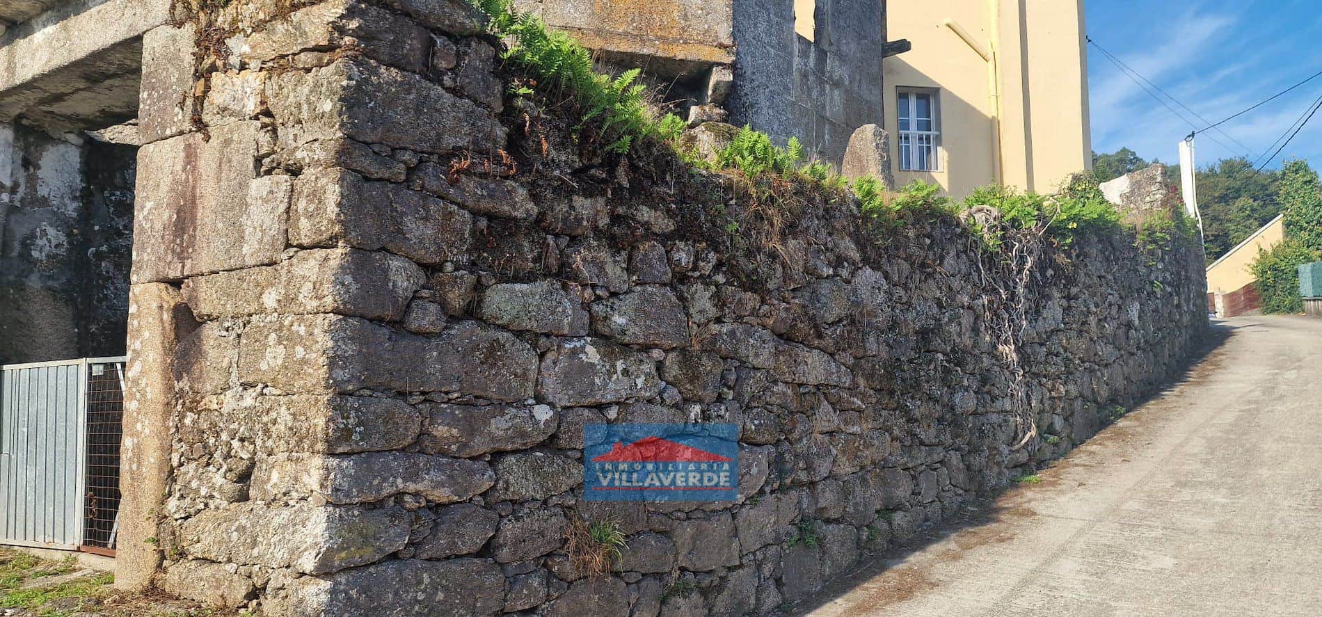 CASA DE PIEDRA PARA RESTAURAR CON GRAN TERRENO - Foto 3