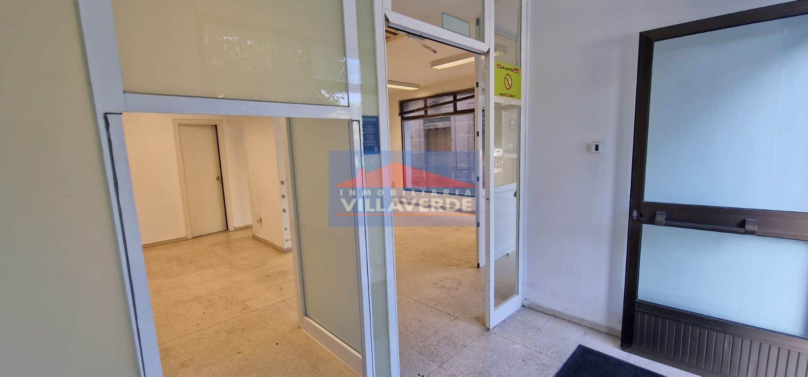 LOCAL COMERCIAL EN 1º LÍNEA DE GRANDES DIMENSIONES EN ALQUILER - Foto 3