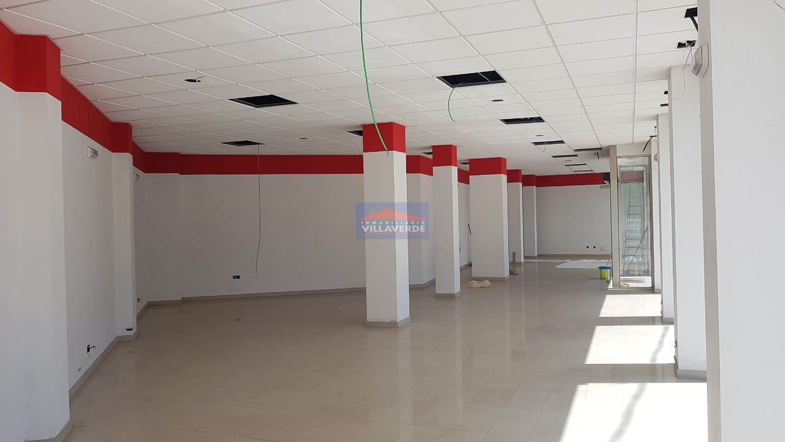 BAJO DE GRANDES DIMENSIONES ACONDICIONADO EN CANGAS - Foto 5