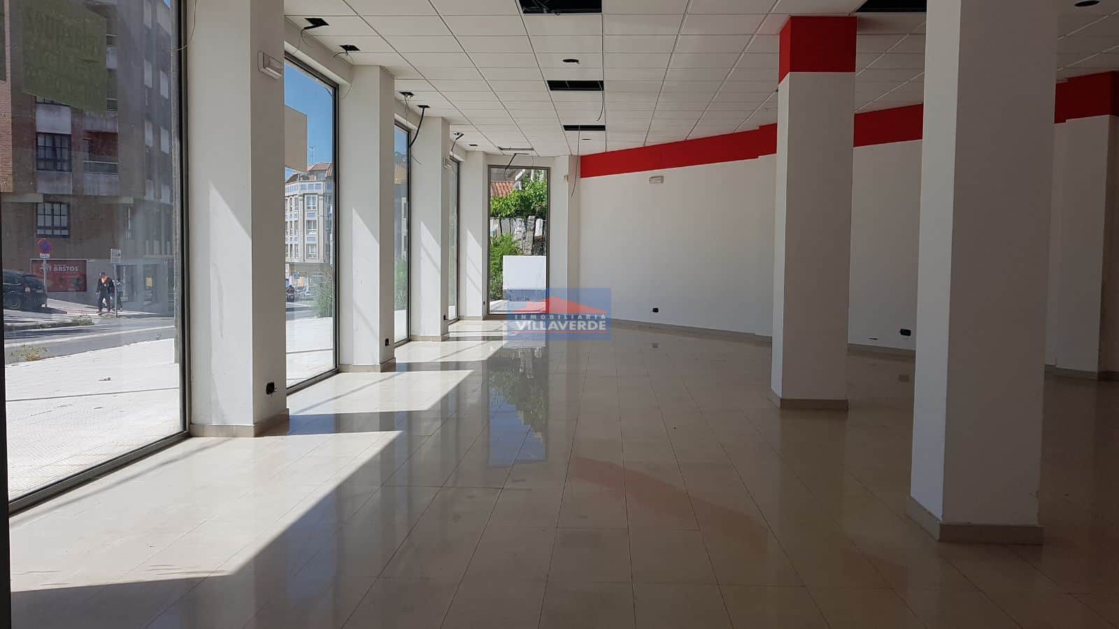 BAJO DE GRANDES DIMENSIONES ACONDICIONADO EN CANGAS - Foto 2