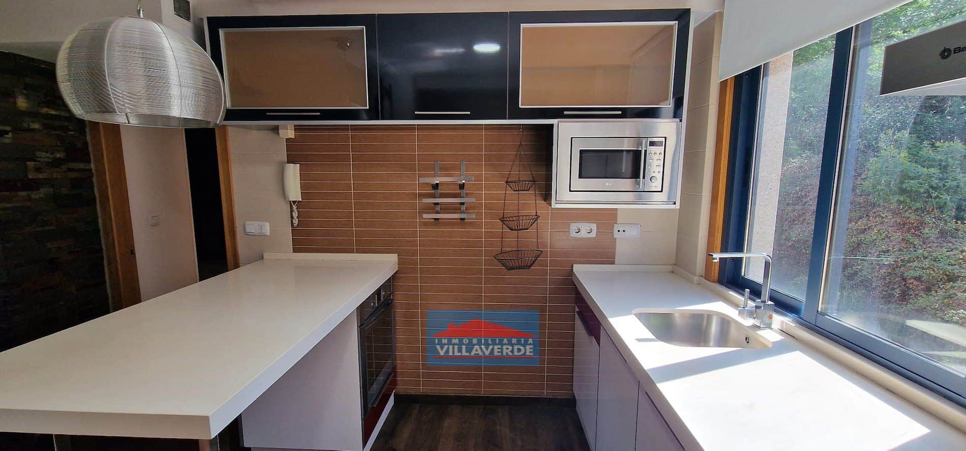 DUPLEX EN CANGAS CON VISTAS AL MAR EN EDIFICIO REFORMADO - Foto 5