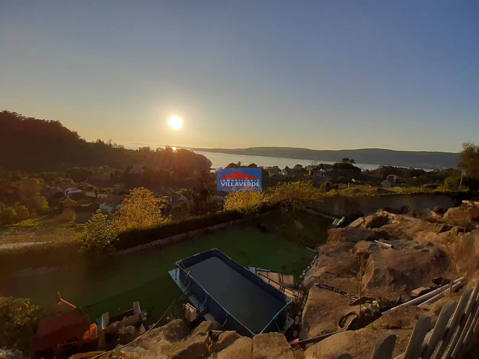 FINCA EDIFICABLE EN MOGOR CON VISTAS AL MAR - Foto 4