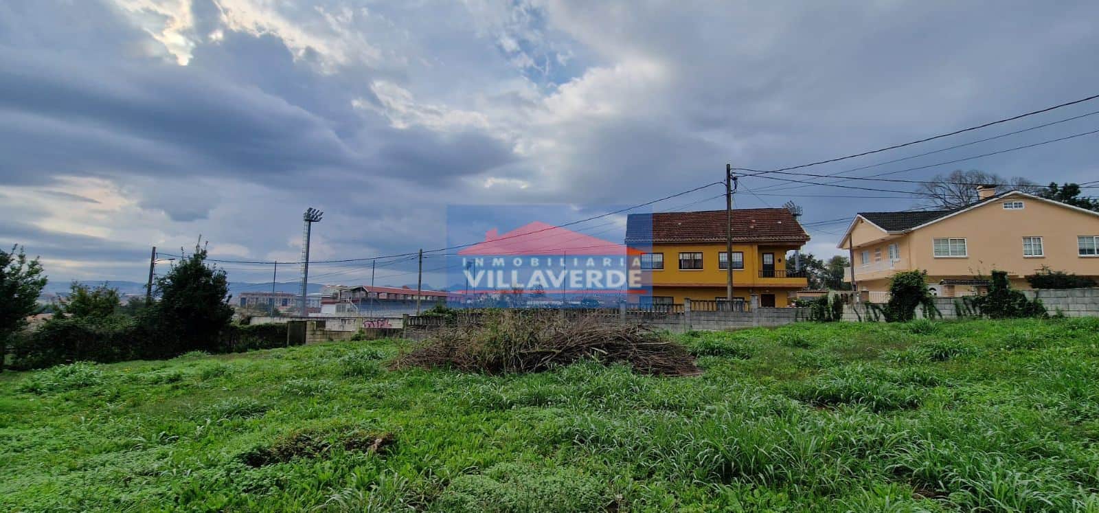 EN EXCLUSIVA. TERRENO PARCELABLE EN EL CENTRO DE CANGAS - Foto 2