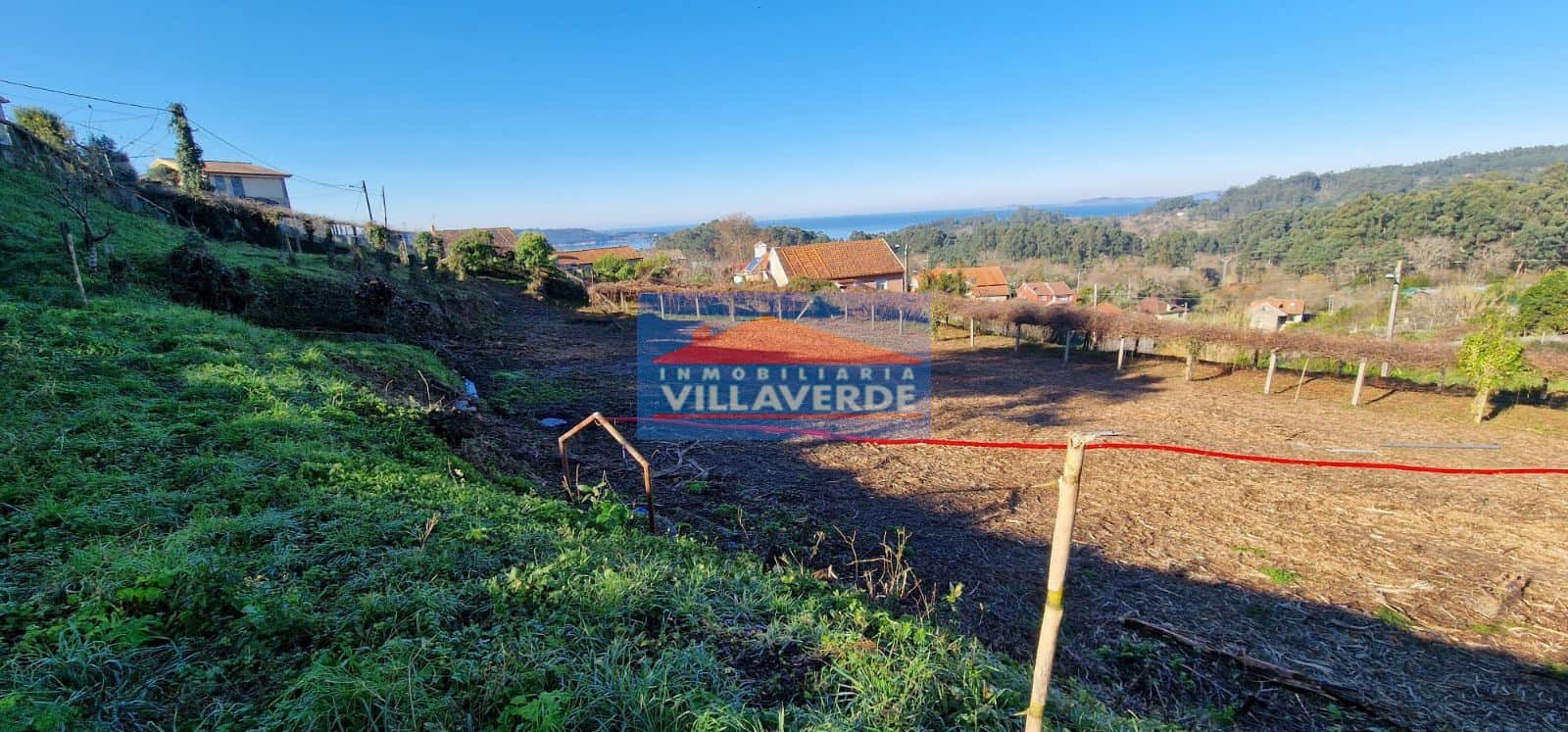 TERRENO EDIFICABLE EN BUEU CON VISTAS AL MAR - Foto 2