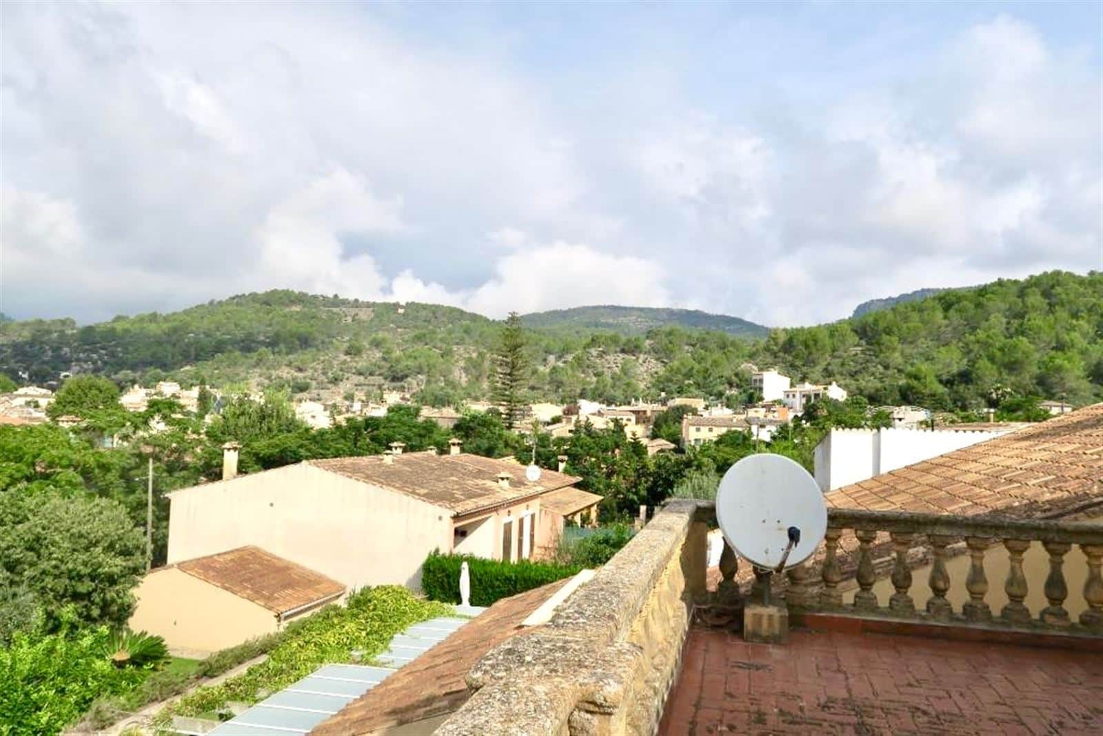 CASA EN ESPORLES CON VISTAS A LA MONTAÑA - Foto 2