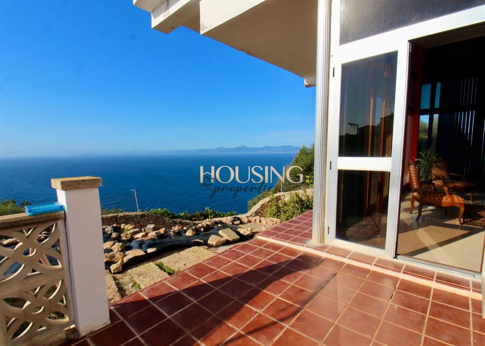 EN PRIMERA LINEA SOBRE ACANTILADO, CON IMPRESIONANTES VISTAS AL MAR - Foto 4