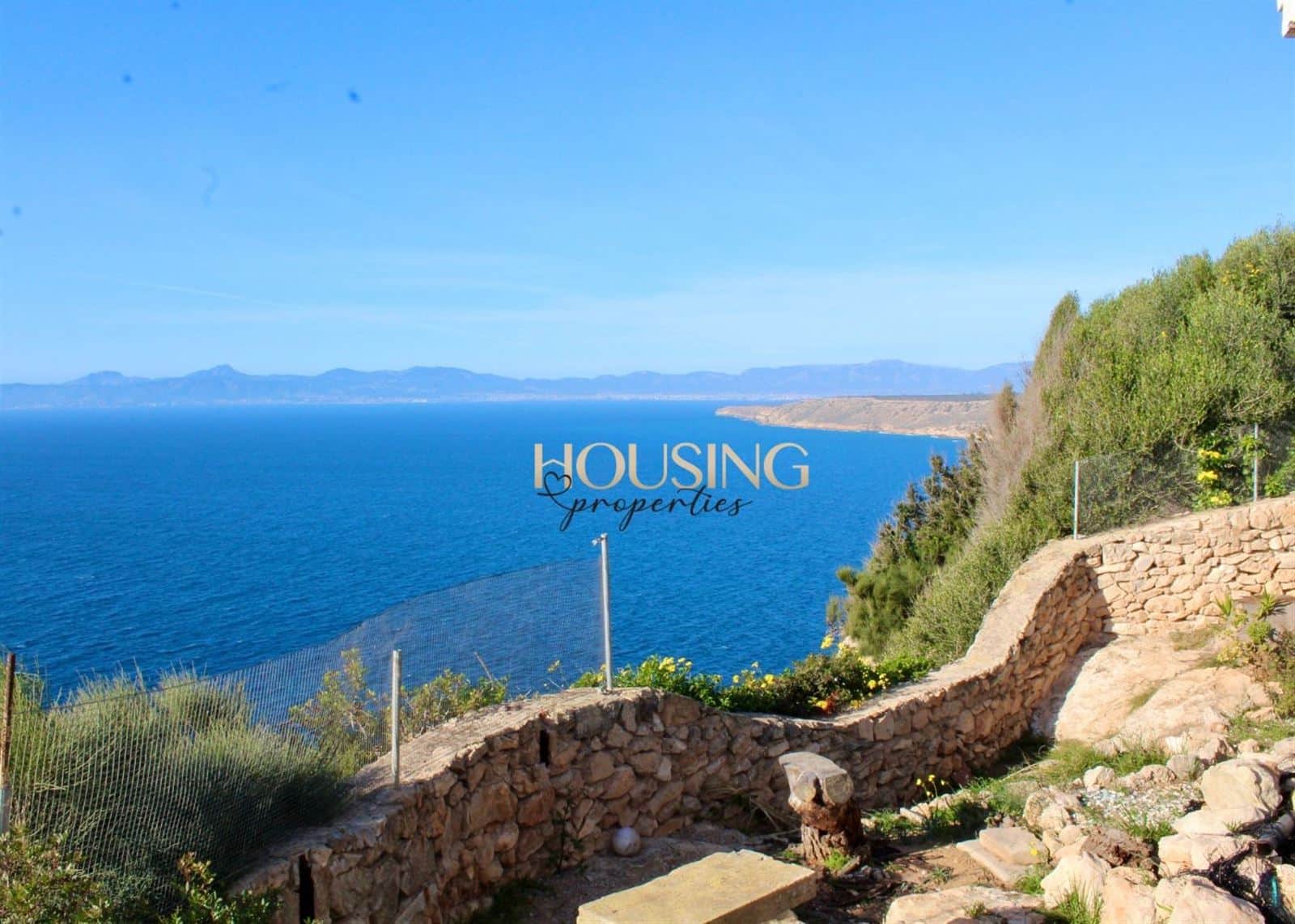 EN PRIMERA LINEA SOBRE ACANTILADO, CON IMPRESIONANTES VISTAS AL MAR - Foto 2