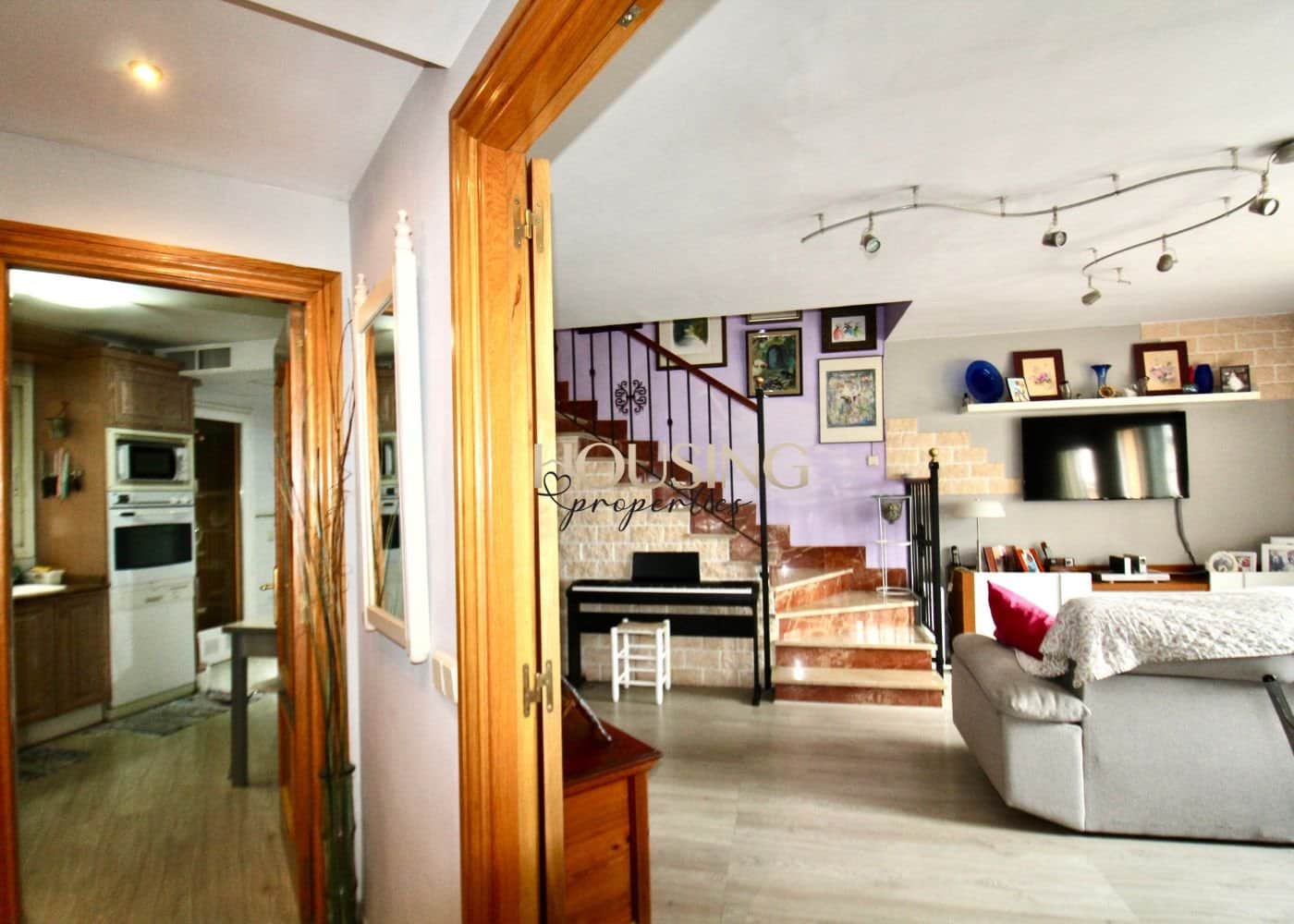 AMPLIO ADOSADO EN EL AMANECER - Foto 4