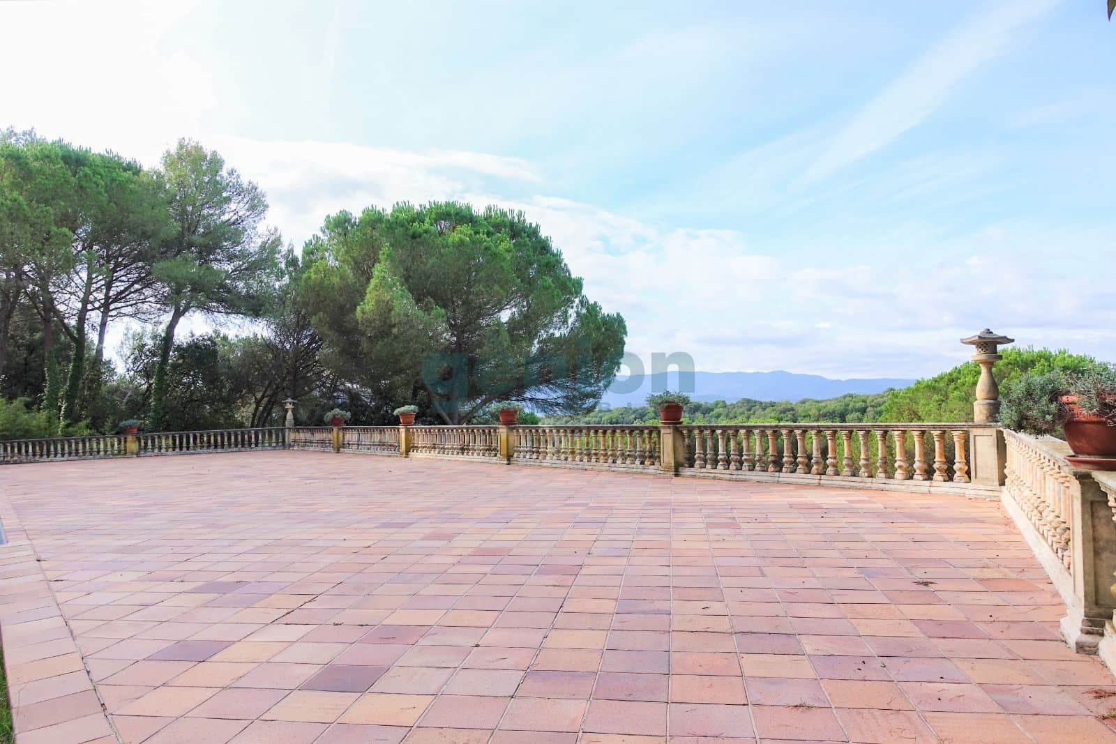 CASA EN SANT FELIU DE BUIXALLEU. PROPIEDAD CON 500M² CONSTRUIDOS Y 6,50HA. DE TERRENO - Foto 5