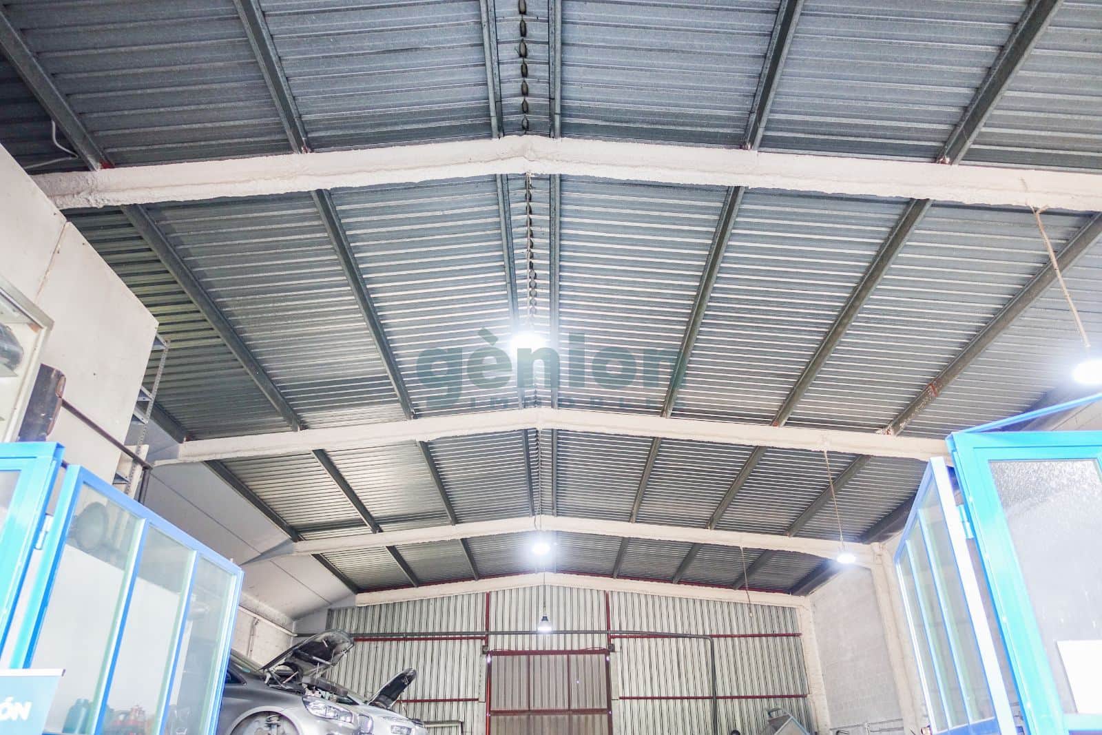 NAVE INDUSTRIAL DIAFANA EN SILS. 368M² CONSTRUIDOS SOBRE PARCELA DE 560M² - Foto 5