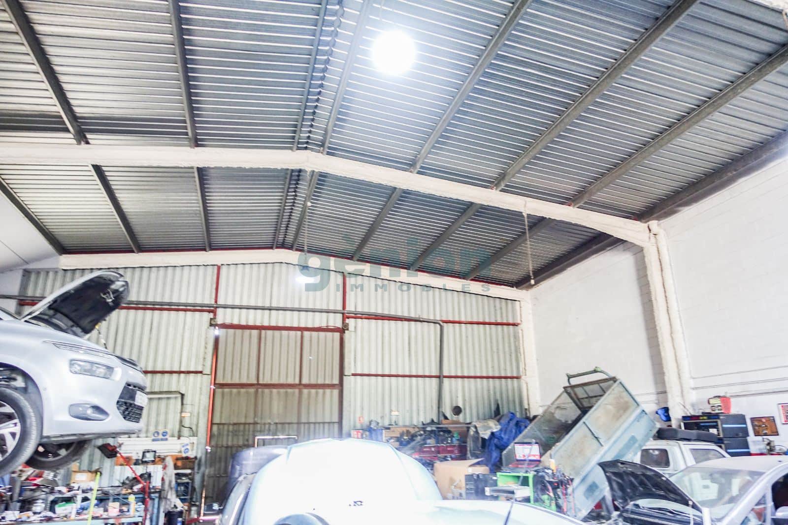 NAVE INDUSTRIAL DIAFANA EN SILS. 368M² CONSTRUIDOS SOBRE PARCELA DE 560M² - Foto 4