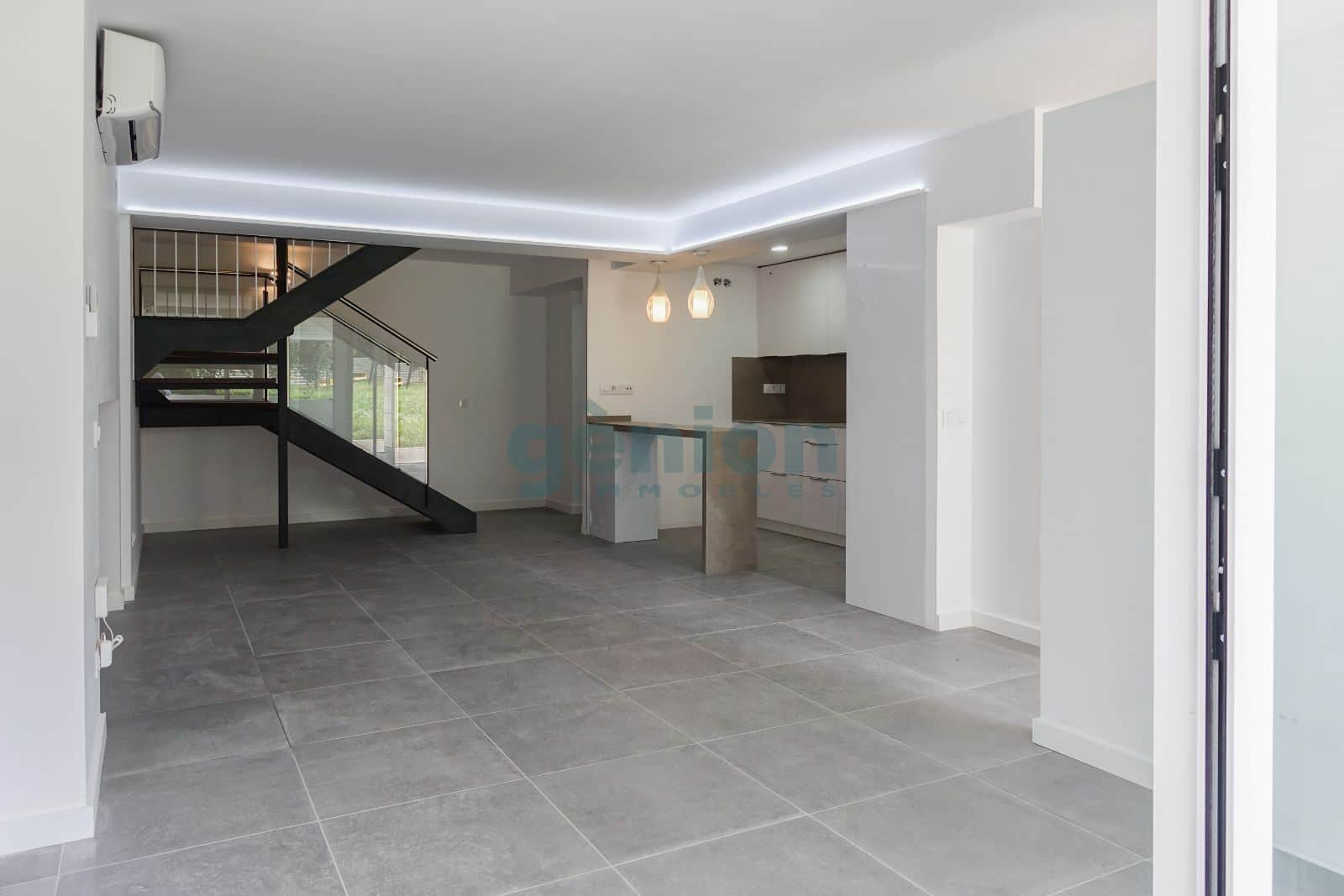 DUPLEXS A ESTRENAR EN MONTILIVI, GIRONA. 3 HABITACIONES Y 3 BAÑOS - Foto 5