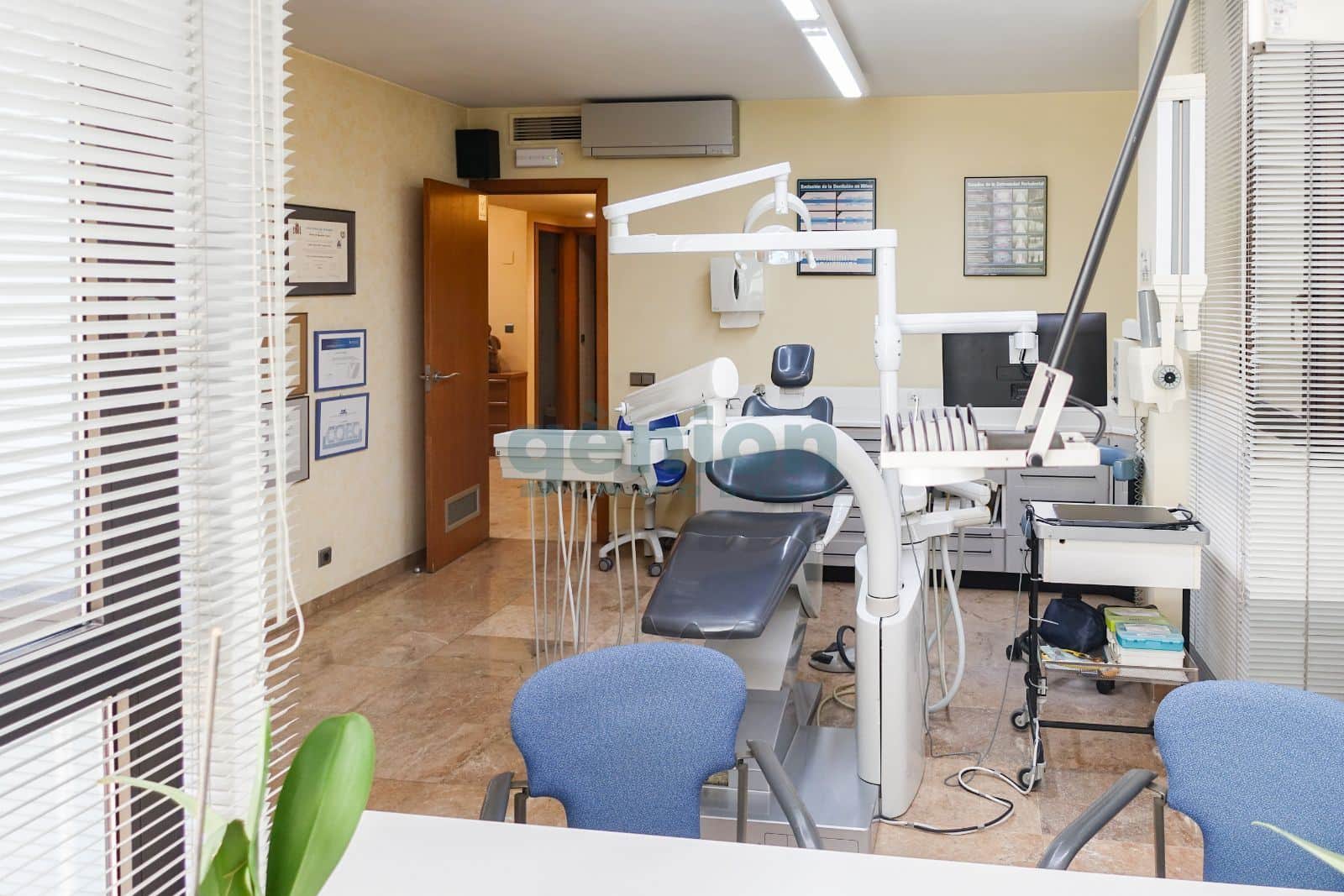 CLINICA DENTAL RECONVERTIBLE EN VIVIENDA, EN PLENO CENTRO DE GIRONA - Foto 3
