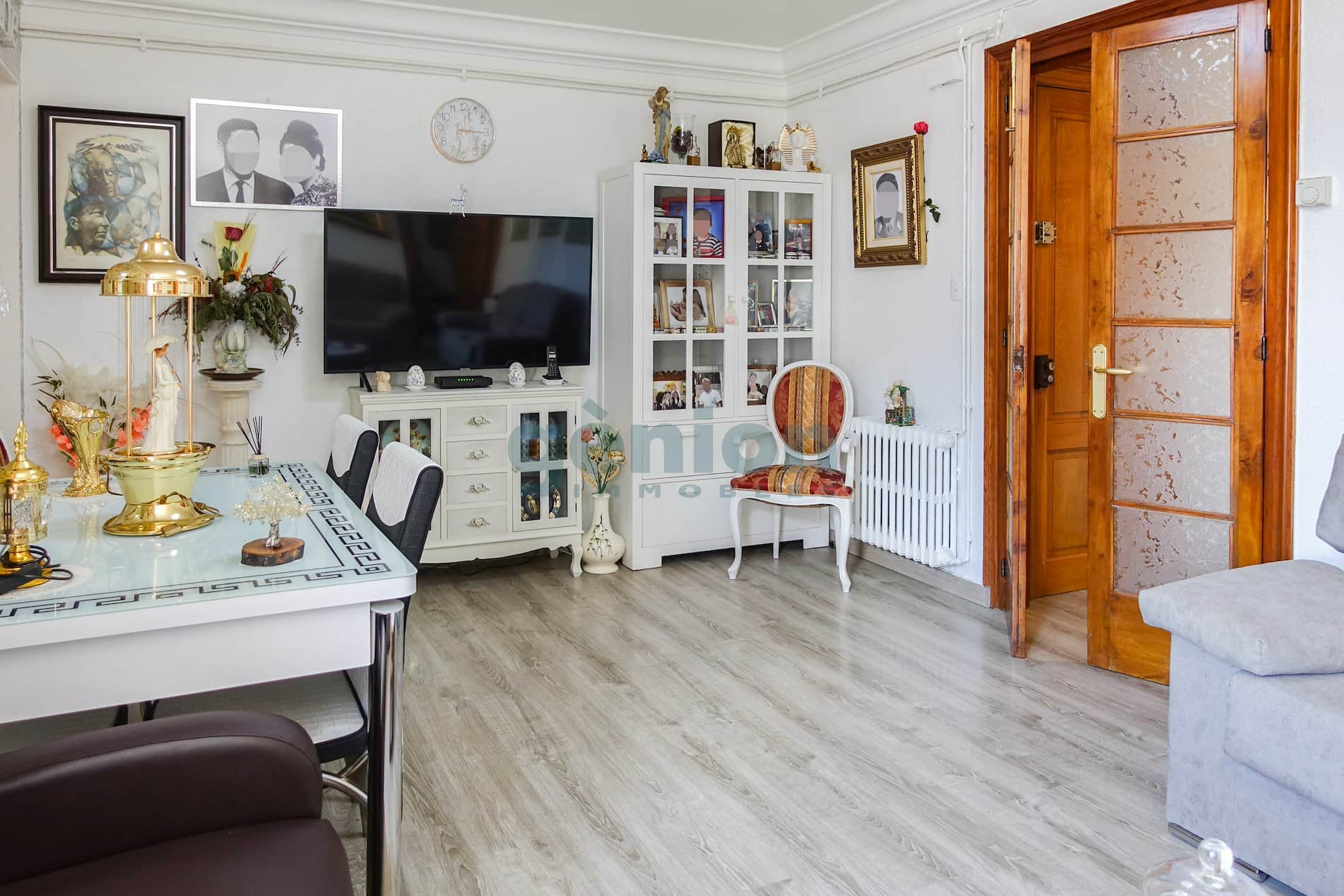 PISO ULTIMA PLANTA ESQUINERO DE 3 HABITACIONES DOBLES, AL C/ DE LA CREU, GIRONA - Foto 2