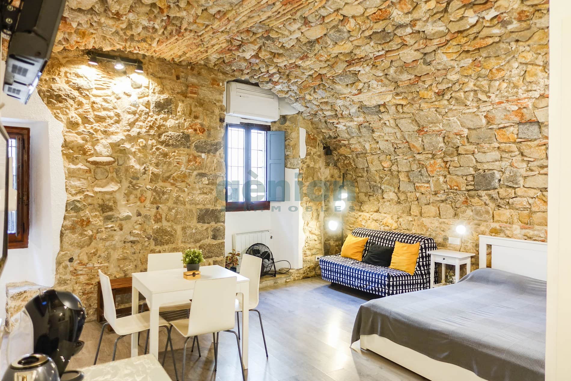 APARTAMENTO TURÍSTICO CON 3 ESTANCIAS EN EDIFICIO HISTÓRICO, EN PLENO BARRI VELL DE GIRONA - Foto 4