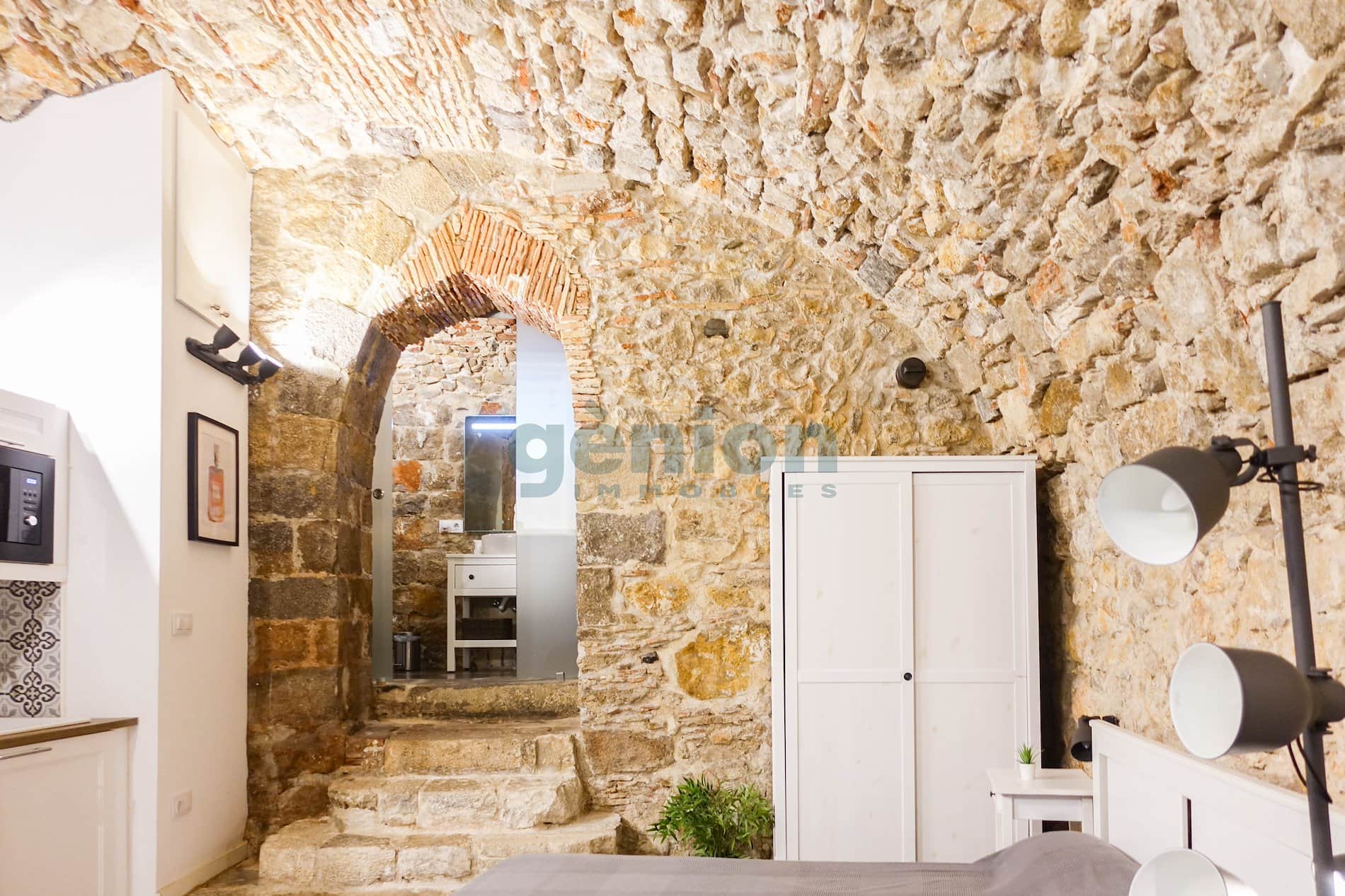 APARTAMENTO TURÍSTICO CON 3 ESTANCIAS EN EDIFICIO HISTÓRICO, EN PLENO BARRI VELL DE GIRONA - Foto 5