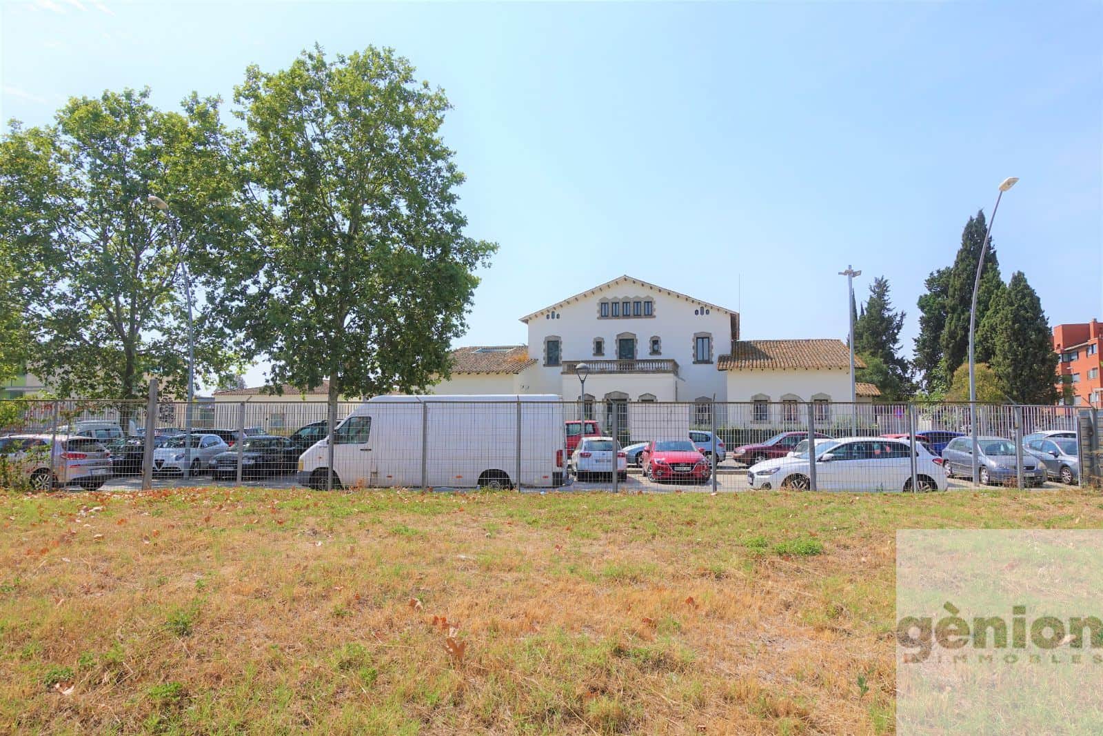 SOLAR URBANO APTO PARA 15 PISOS. FRENTE AL PARC HOSPITALARI MARÍ I JULIÀ - Foto 3