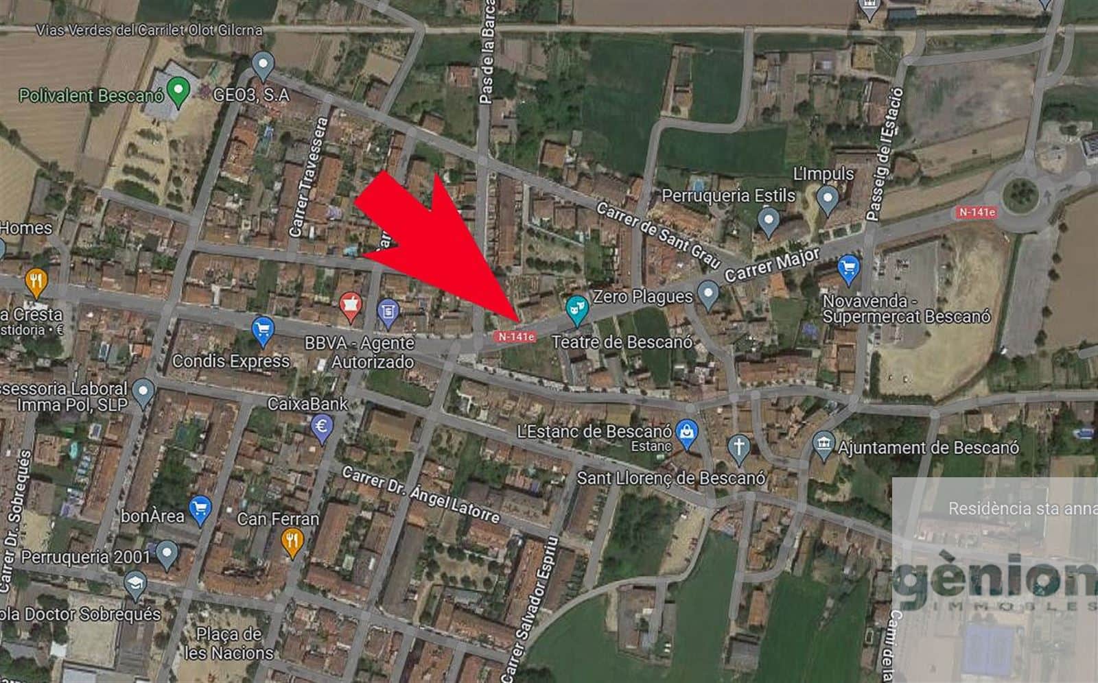 SOLAR URBANO EN PLENO CENTRO DE BESCANÓ. FACHADA A 2 CALLES, APTO PARA 27 PISOS - Foto 2