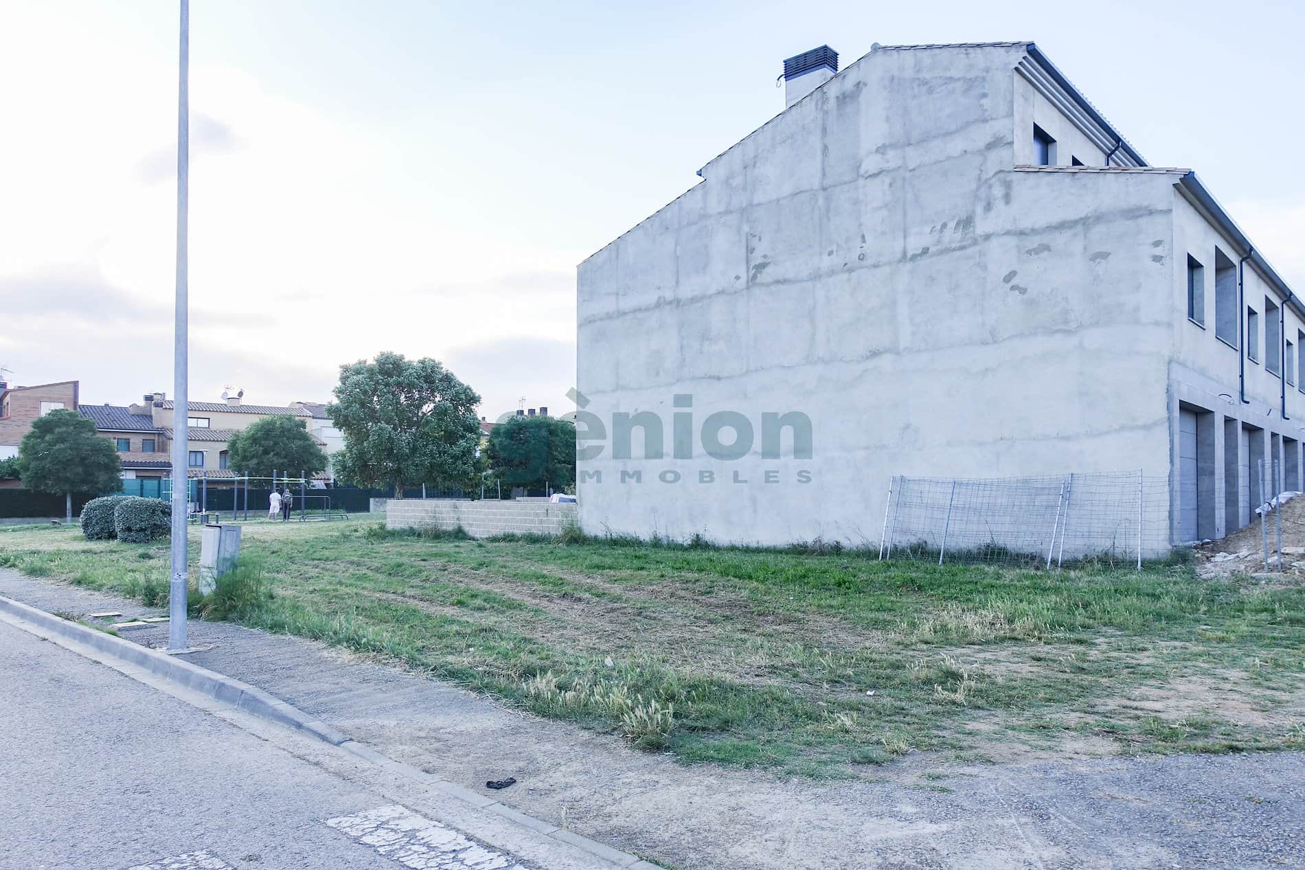 DOS PARCELAS JUNTAS EN LA MEJOR ZONA DE LAGOSTERA. RODEADAS DE ESPACIOS VERDES - Foto 3
