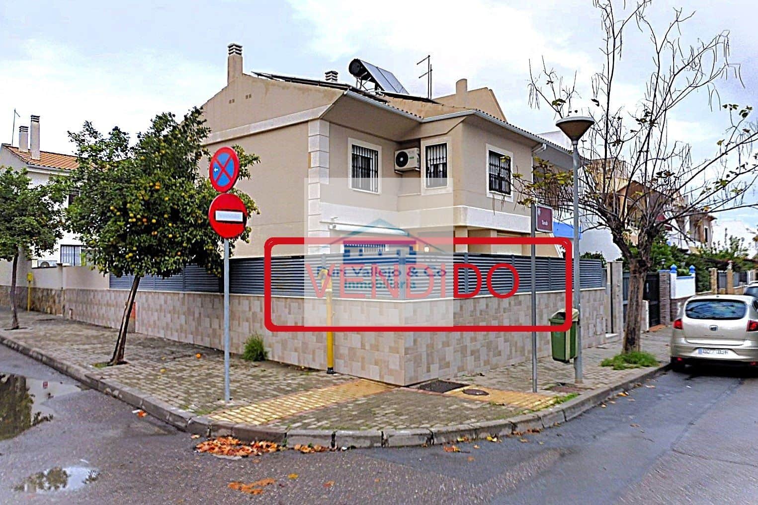 Chalet adosado con piscina, garaje y sótano. - Foto 1