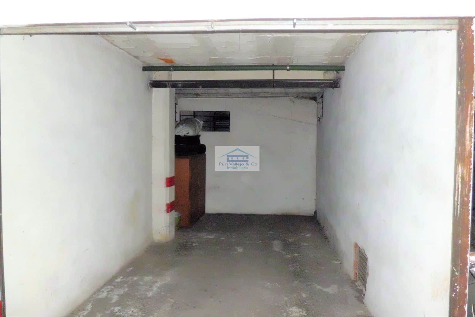 Amplia plaza de garaje cerrada. - Foto 2
