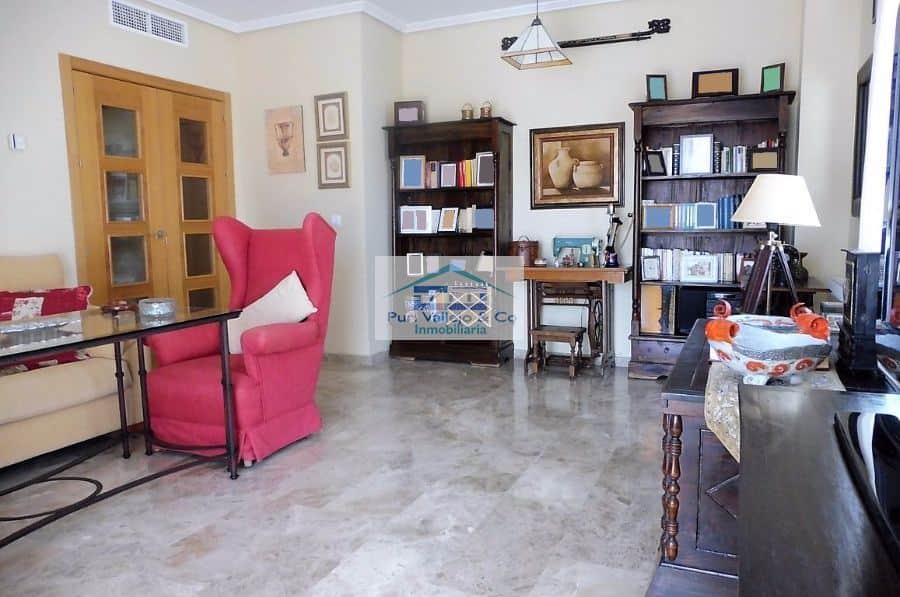 Reciente construcción con 2 terrazas en residencial con piscina. - Foto 2