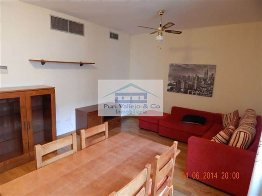 Piso con calidades de lujo en Zona del Bulevar Hernán Ruiz. - Foto 2