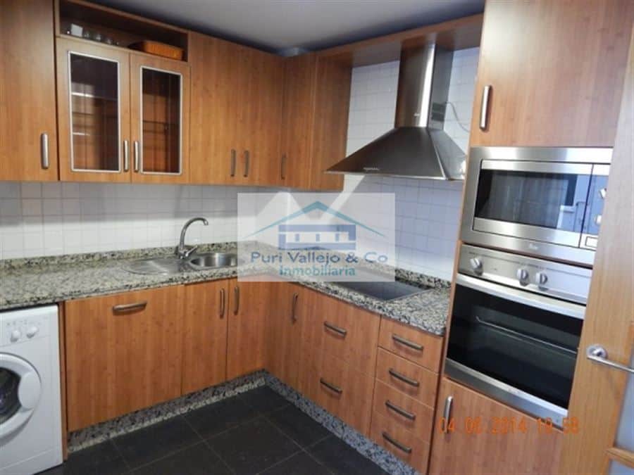 Piso con calidades de lujo en Zona del Bulevar Hernán Ruiz. - Foto 3