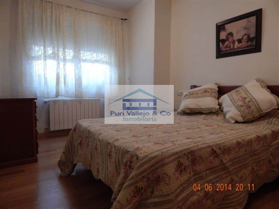 Piso con calidades de lujo en Zona del Bulevar Hernán Ruiz. - Foto 5