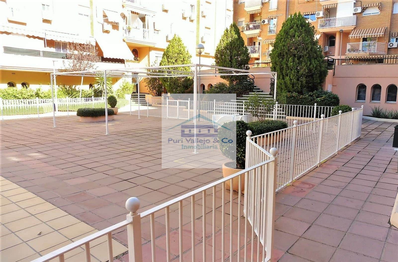Piso en residencial con zonas comunes y piscina. - Foto 3