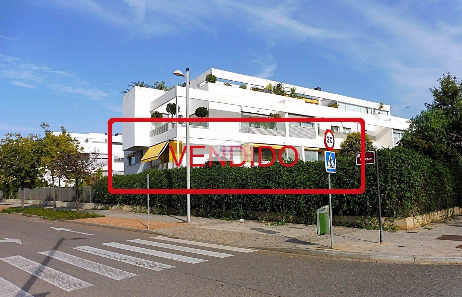 Piso a estrenar en residencial zona Turruñuelos. - Foto 1