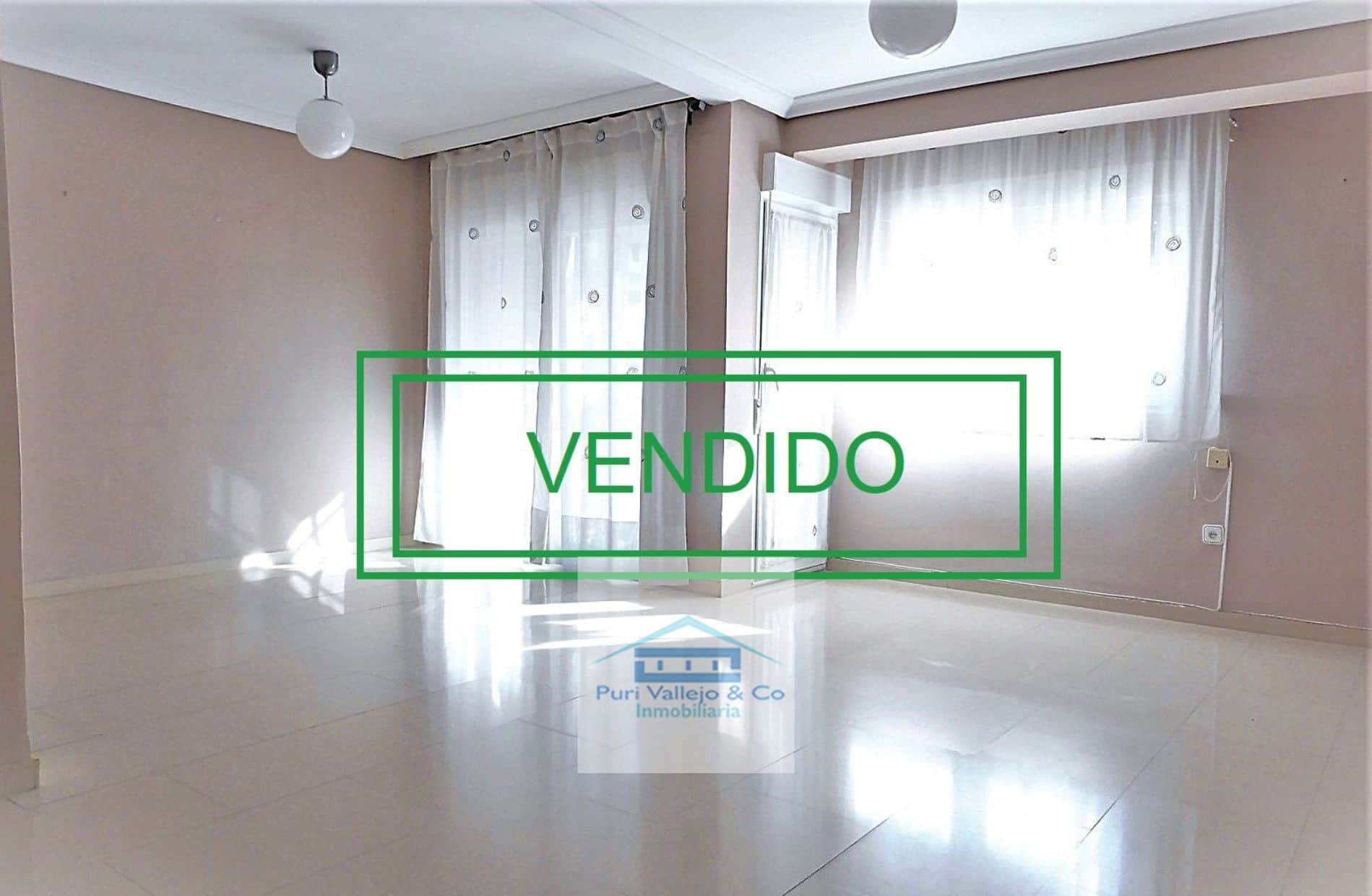 Amplio piso de 3 habitaciones con terraza. - Foto 1