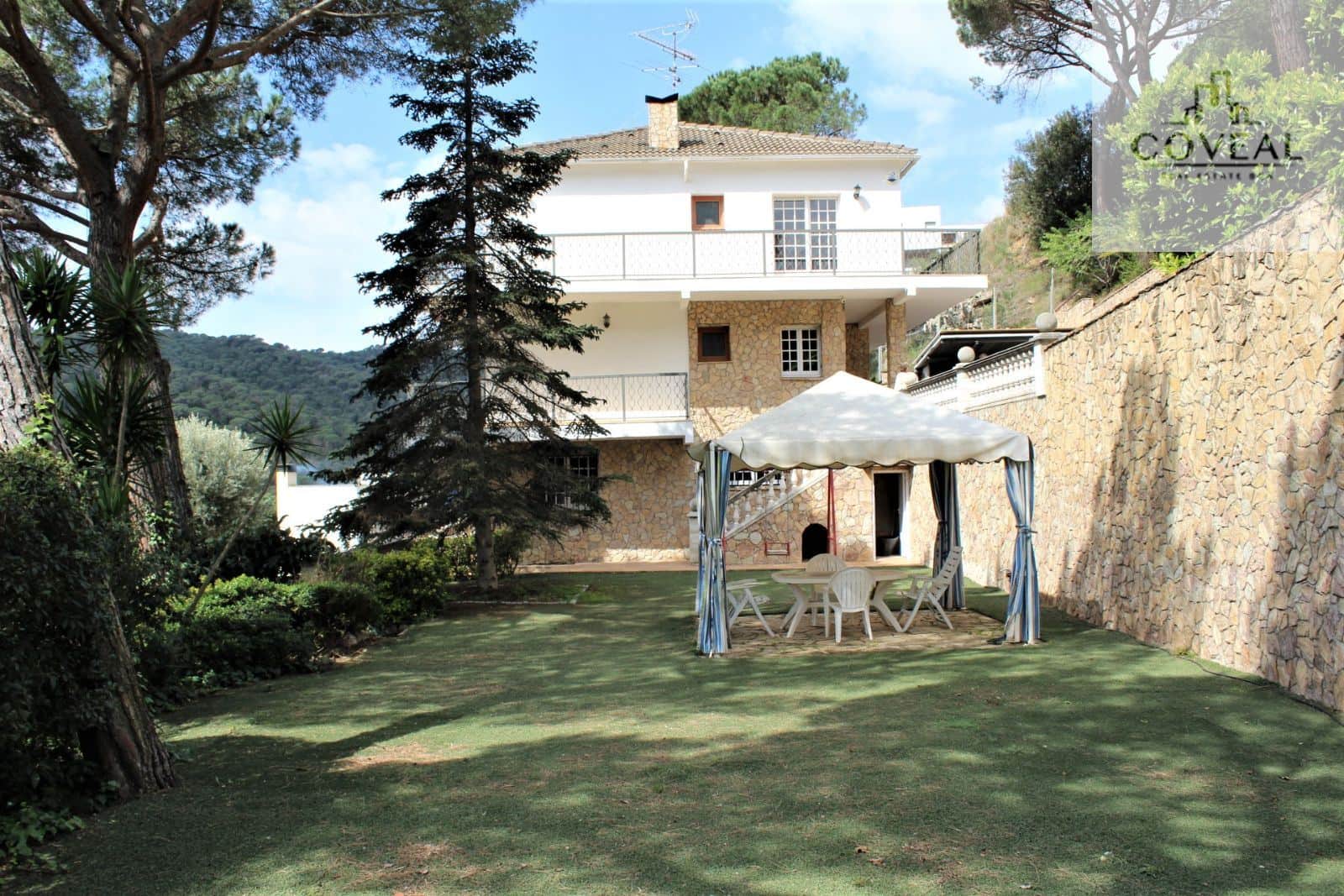 Chalet con 6 habitaciones cerca del centro de pueblo Dosrius - Foto 2