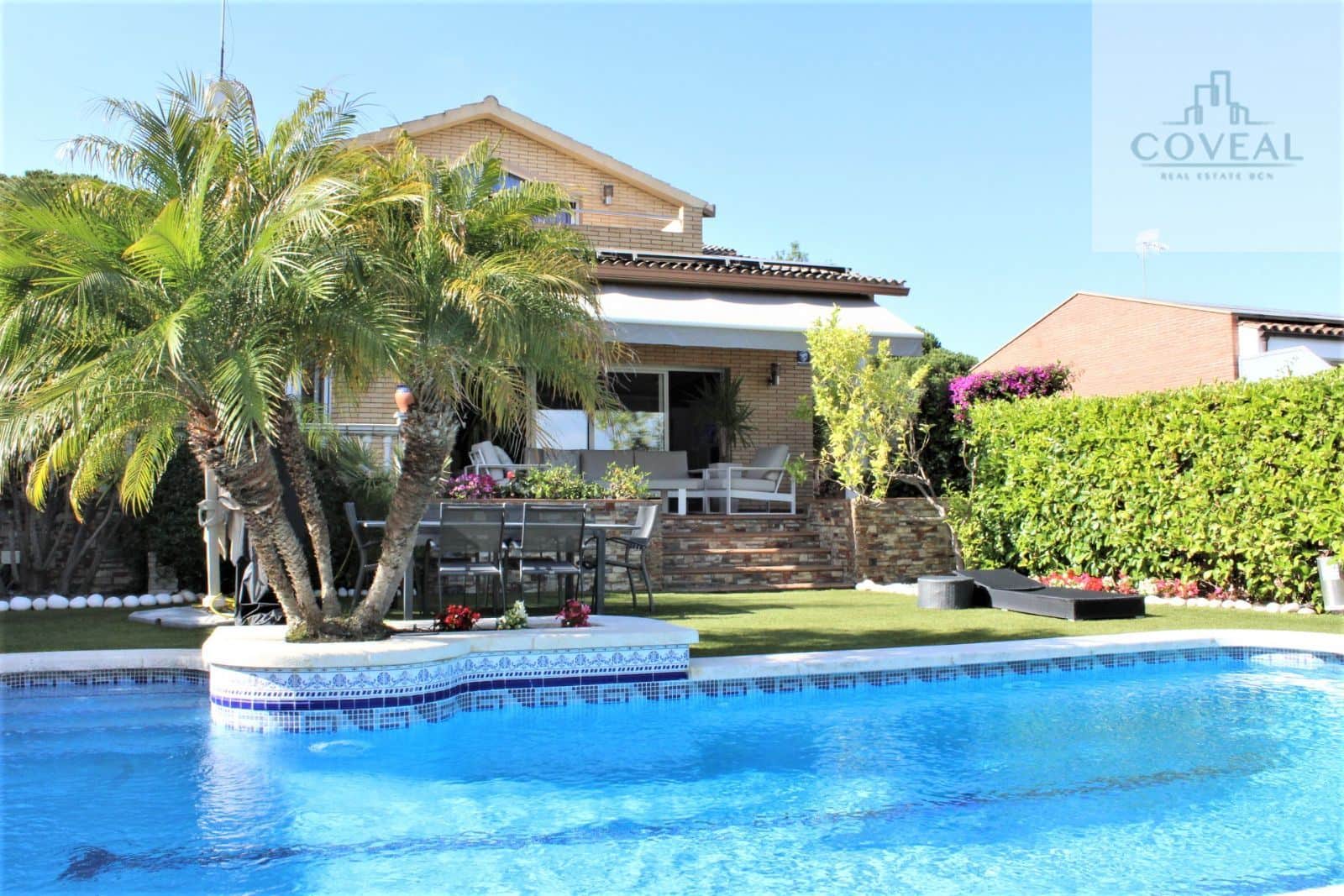 FANTASTICA CASA CON PISCINA Y 945 M2 DE PARCELA EN ARENYS DE MAR - Foto 1