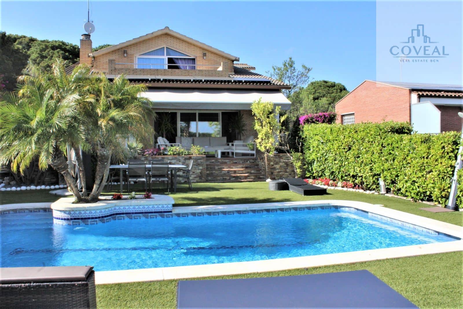 FANTASTICA CASA CON PISCINA Y 945 M2 DE PARCELA EN ARENYS DE MAR - Foto 3